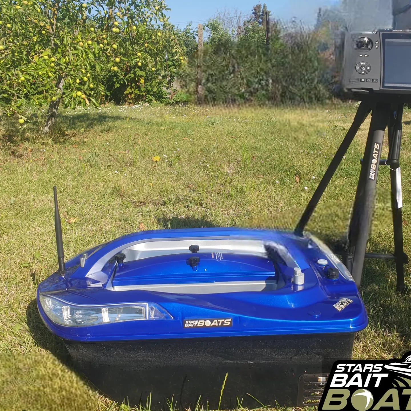 STARS BAIT Boats Loďka TRIMARÁN s GPS a sonarom CARBON