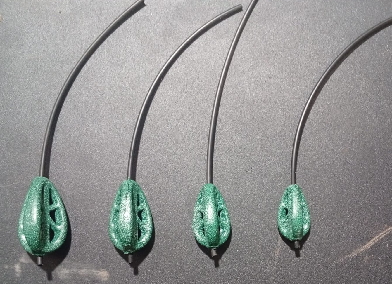 PRO CARP Olovo INLINE PASTE BOMB s bužírkou 100 g